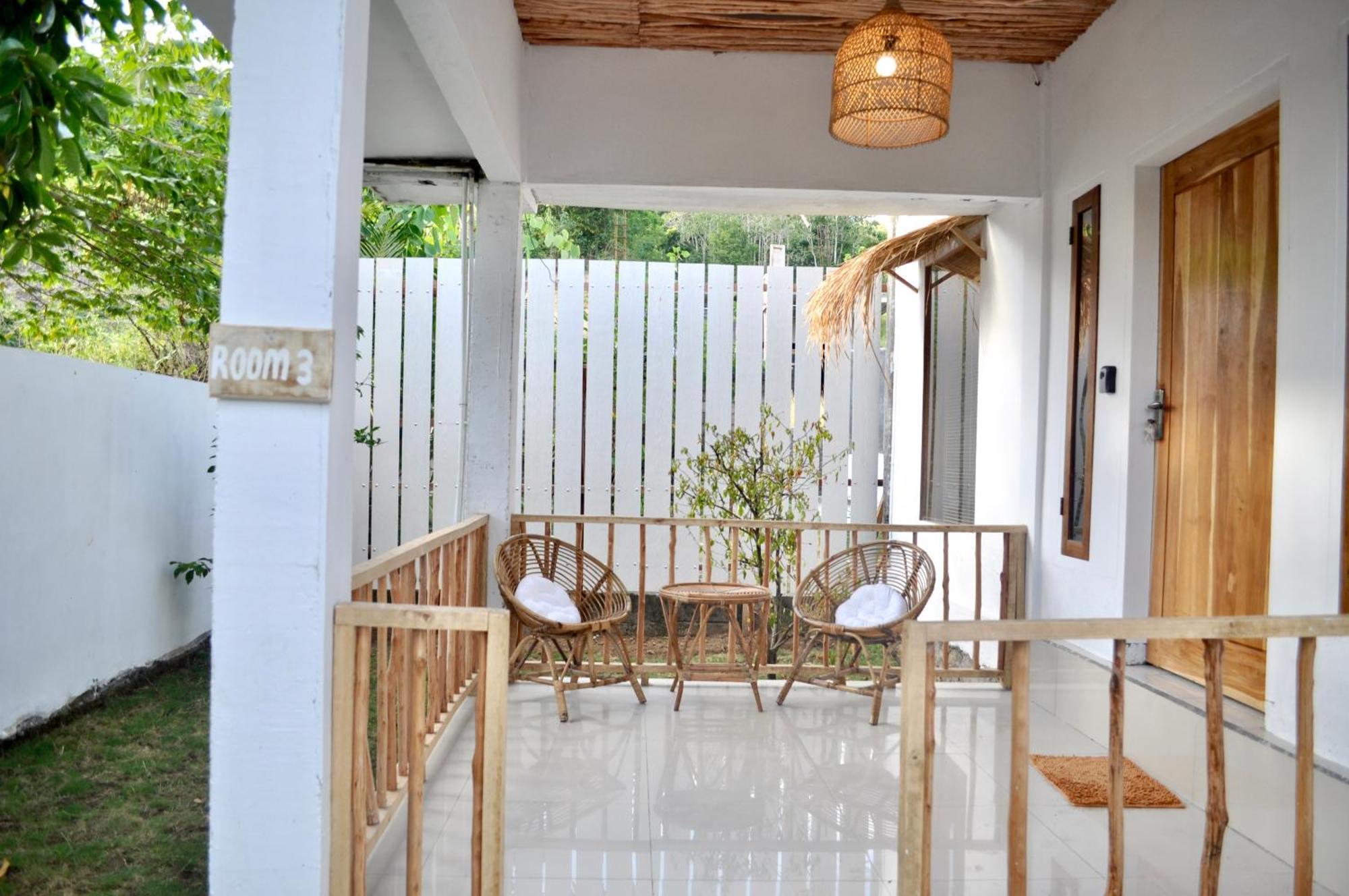 Ripbowl Guest House เซอลงเบอลานัก ภายนอก รูปภาพ